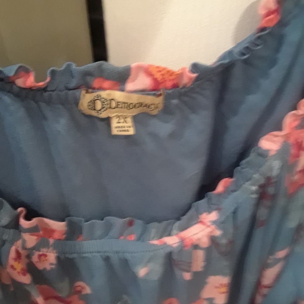 Democracy blouse 2x